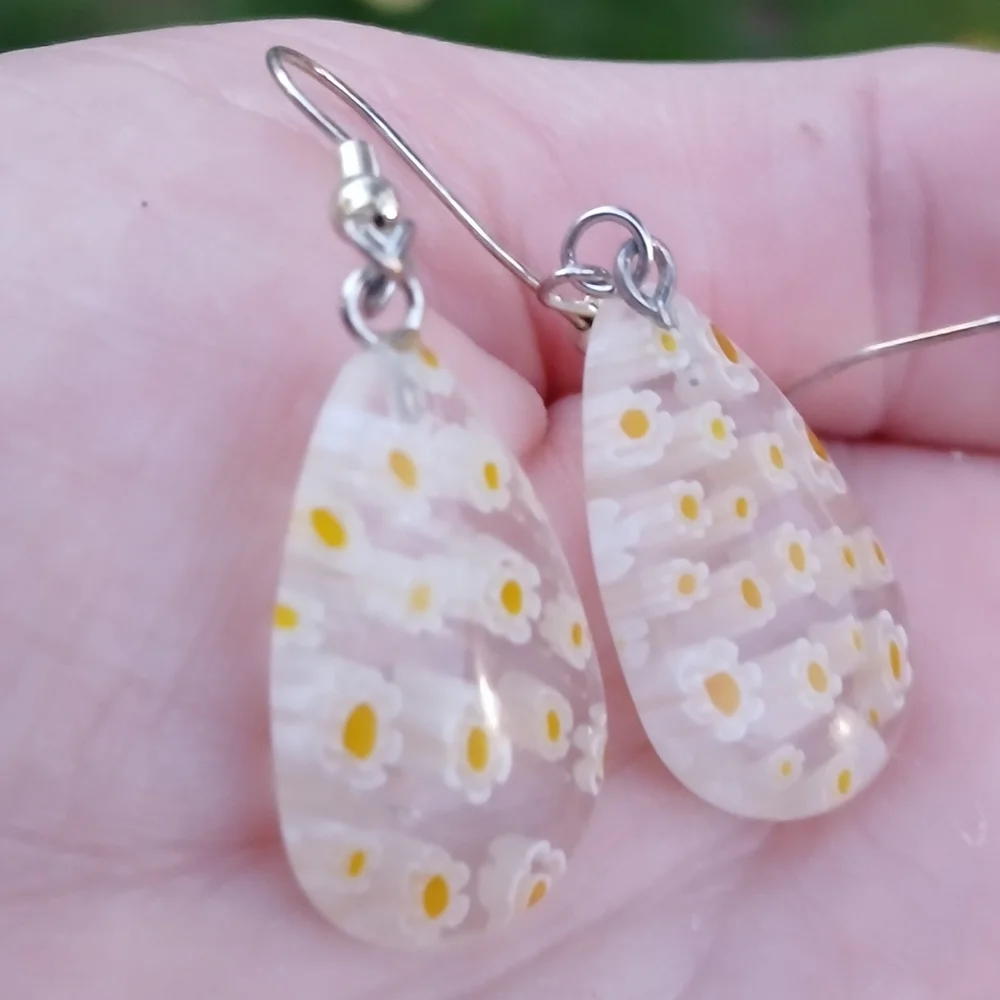 *Sale* New Pear Shape Yellow Millefiori Glass Earrings. - Picture 6 of 10